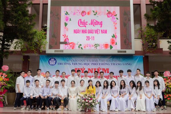 12 copy33