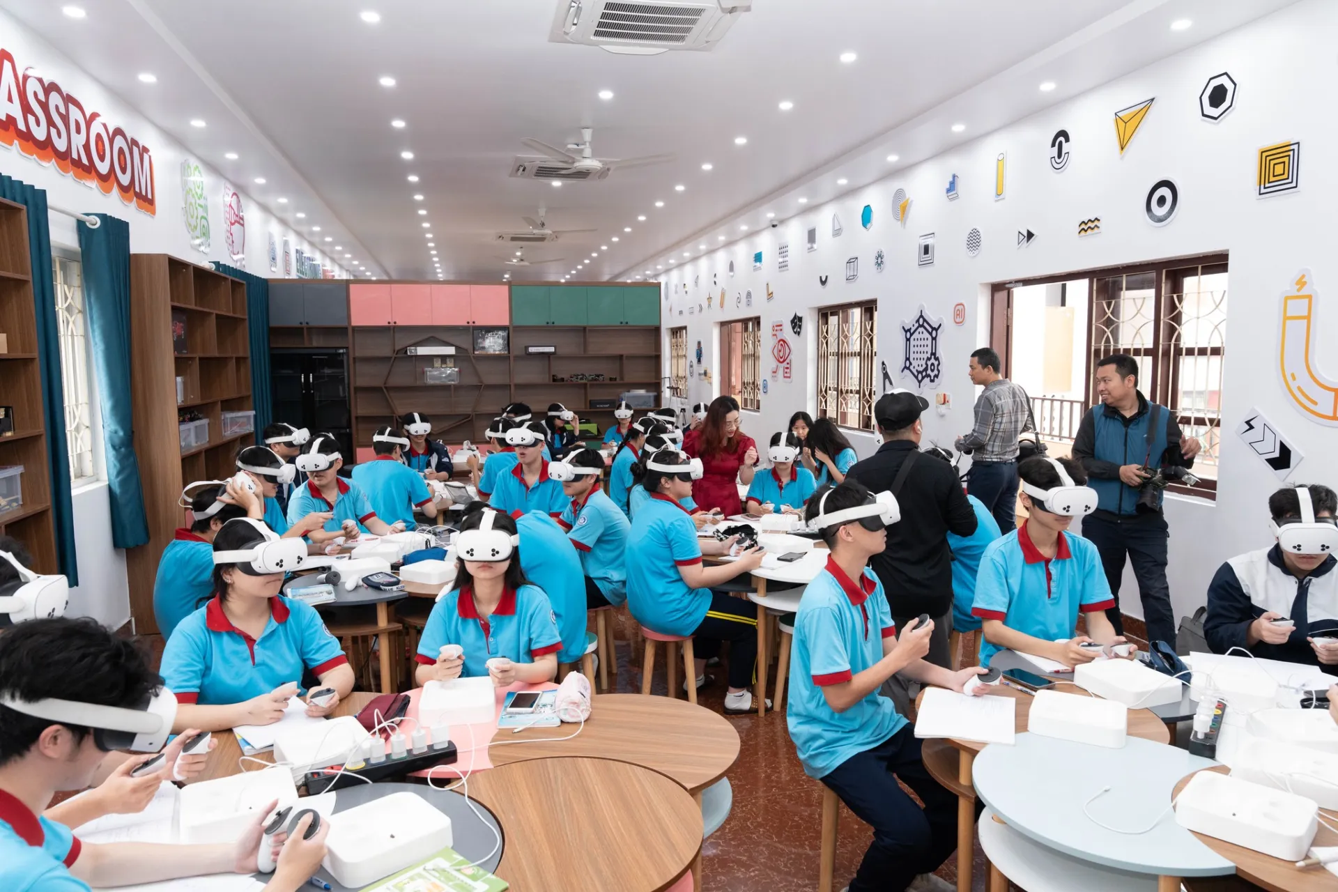Hội đồng nhân dân Thành phố Hải Phòng giám sát chuyên đề việc thực hiện chính sách, pháp luật về giáo dục và đào tạo trên địa bàn thành phố, giai đoạn 2020-2024 đối với trường THPT Thăng Long 4 5