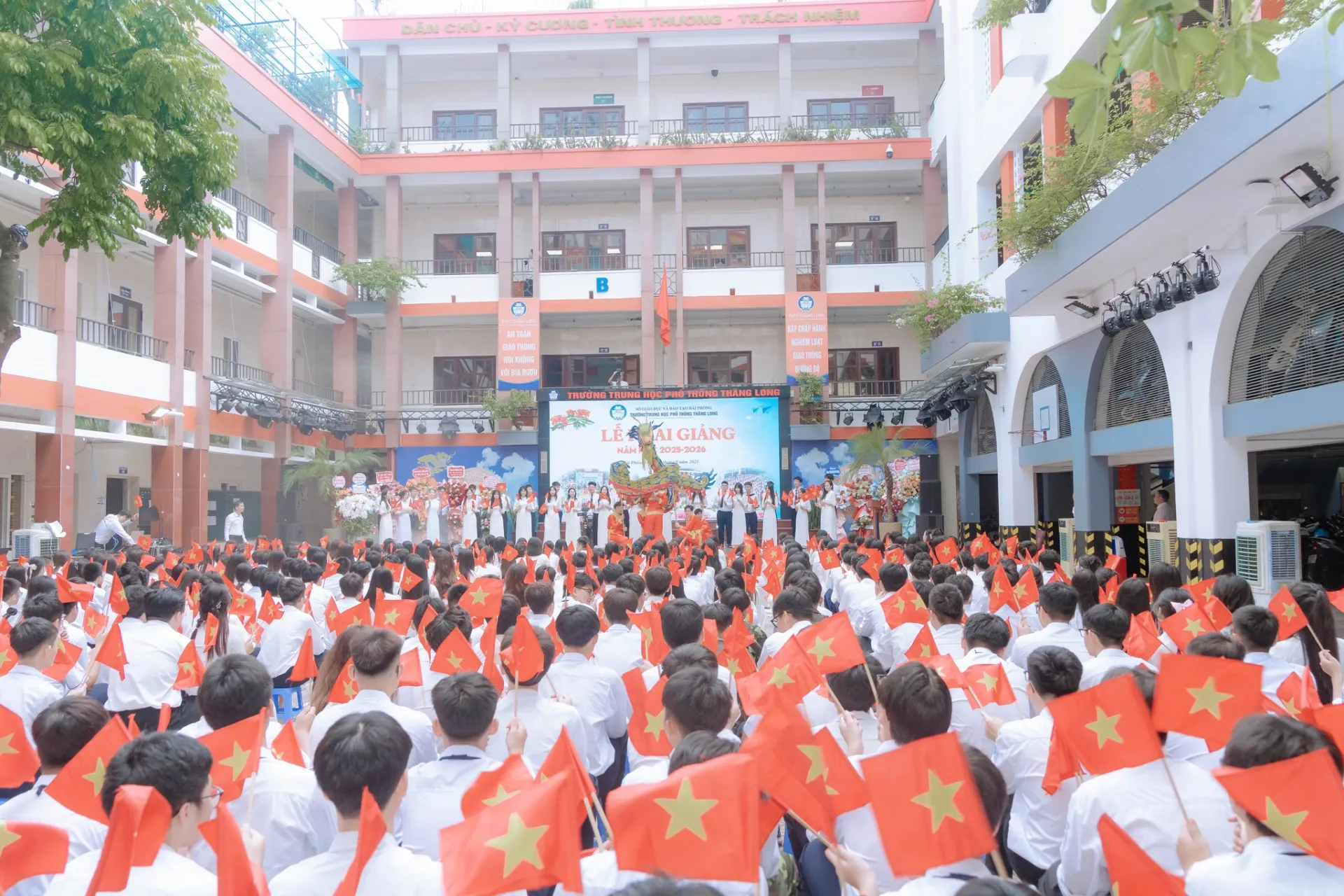 LỄ KHAI GIẢNG NĂM HỌC 2025 - 2026 13 12 2
