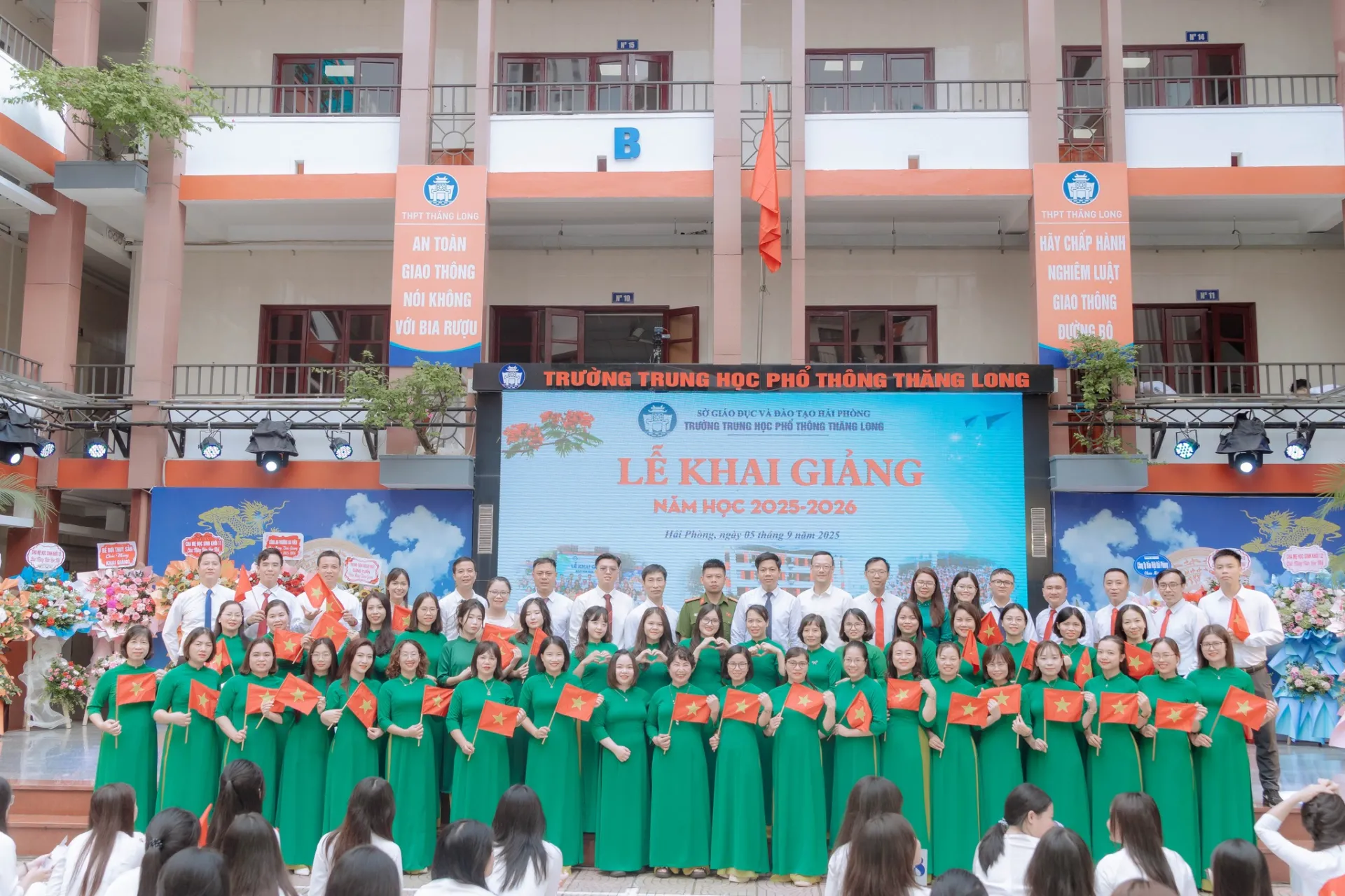 LỄ KHAI GIẢNG NĂM HỌC 2025 - 2026 18 17 1