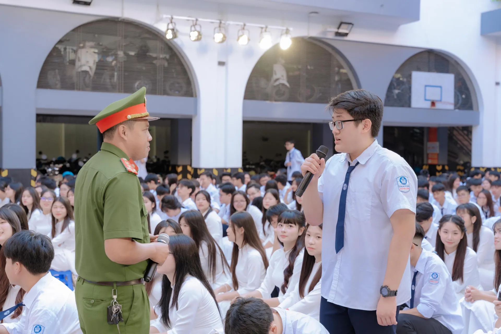 CHƯƠNG TRÌNH KỶ NIỆM 95 NGÀY PHỤ NỮ VIỆT NAM (20/10/1930-20/10/2025) VÀ TUYÊN TRUYỀN PHÁP LUẬT VỀ PHÒNG CHỐNG TỘI PHẠM LỪA ĐẢO TRÊN KHÔNG GIAN MẠNG, KỸ NĂNG PCCC, CỨU HỘ CỨU NẠN VÀ TRẬT TỰ ATGT CHO HS 11 12 1