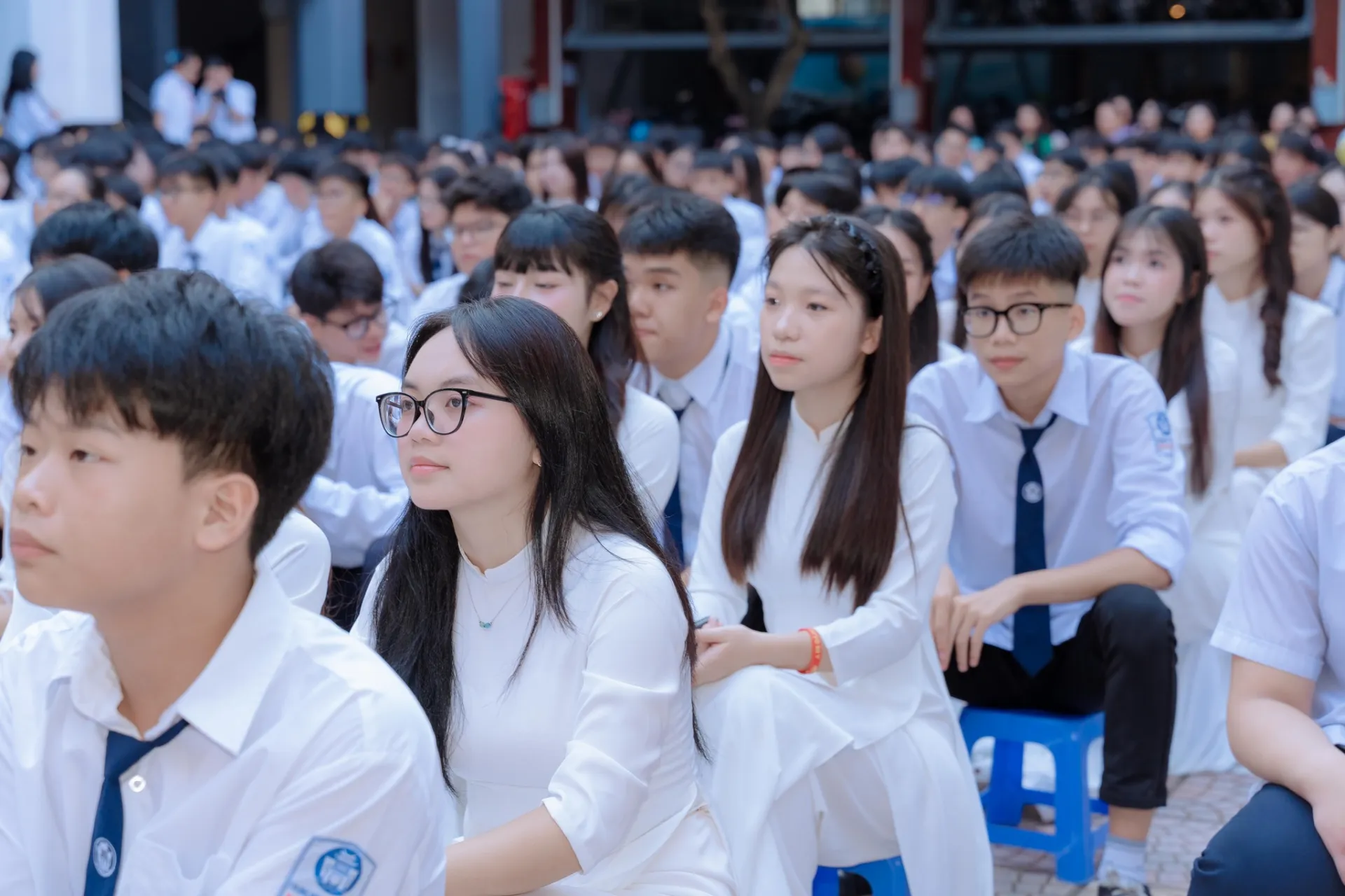 CHƯƠNG TRÌNH KỶ NIỆM 95 NGÀY PHỤ NỮ VIỆT NAM (20/10/1930-20/10/2025) VÀ TUYÊN TRUYỀN PHÁP LUẬT VỀ PHÒNG CHỐNG TỘI PHẠM LỪA ĐẢO TRÊN KHÔNG GIAN MẠNG, KỸ NĂNG PCCC, CỨU HỘ CỨU NẠN VÀ TRẬT TỰ ATGT CHO HS 16 17 1