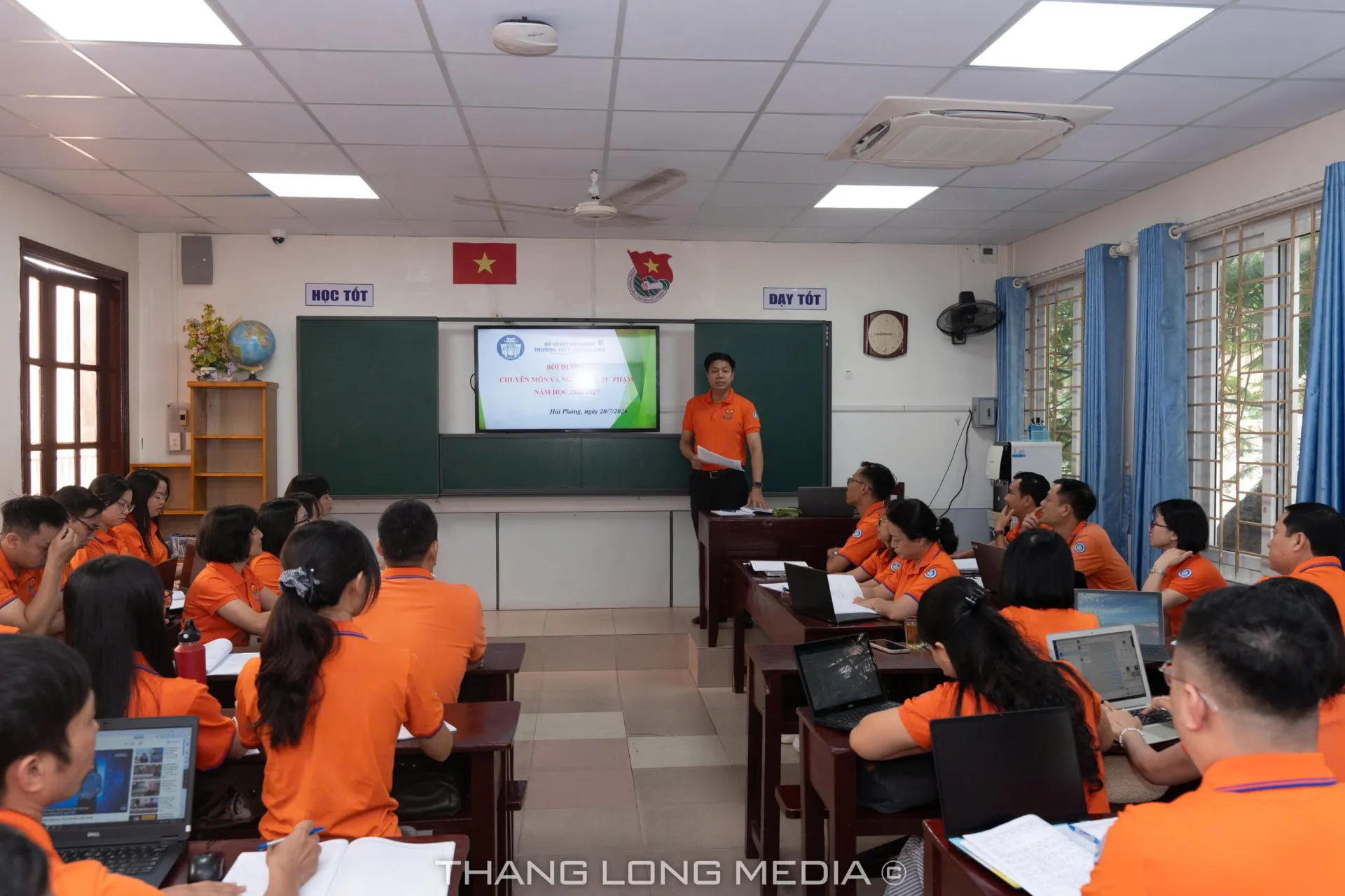 Hoạt động bồi dưỡng nghiệp vụ sư phạm trong công tác giảng dạy, chủ nhiệm và quản lý học sinh Trường THPT Thăng Long, năm học 2026 - 2027 15 14 1