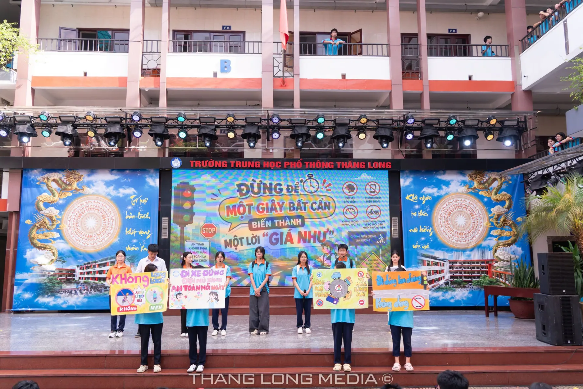 THPT Thăng Long tổ chức chương trình GALA Giáo dục Kỹ năng sống và Hướng nghiệp: Hành trang vững bước cho tương lai 11 11 8
