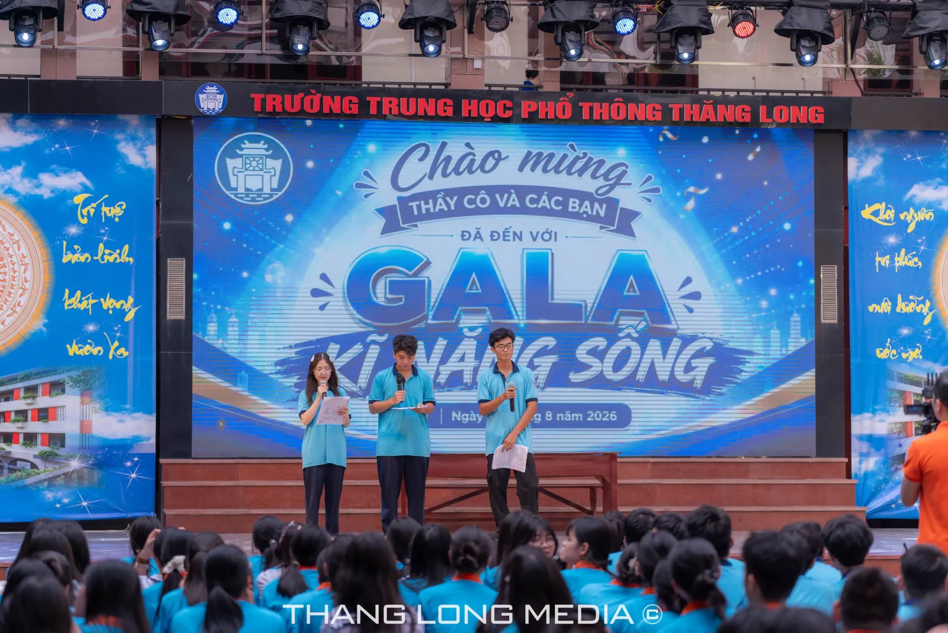 BÙNG NỔ NĂNG LƯỢNG VỚI GALA GIÁO DỤC KỸ NĂNG SỐNG, HƯỚNG NGHIỆP & DÂN VŨ 13 12 7