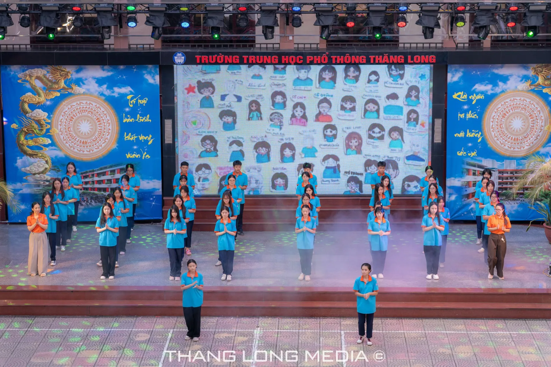 BÙNG NỔ NĂNG LƯỢNG VỚI GALA GIÁO DỤC KỸ NĂNG SỐNG, HƯỚNG NGHIỆP & DÂN VŨ 19 18 6
