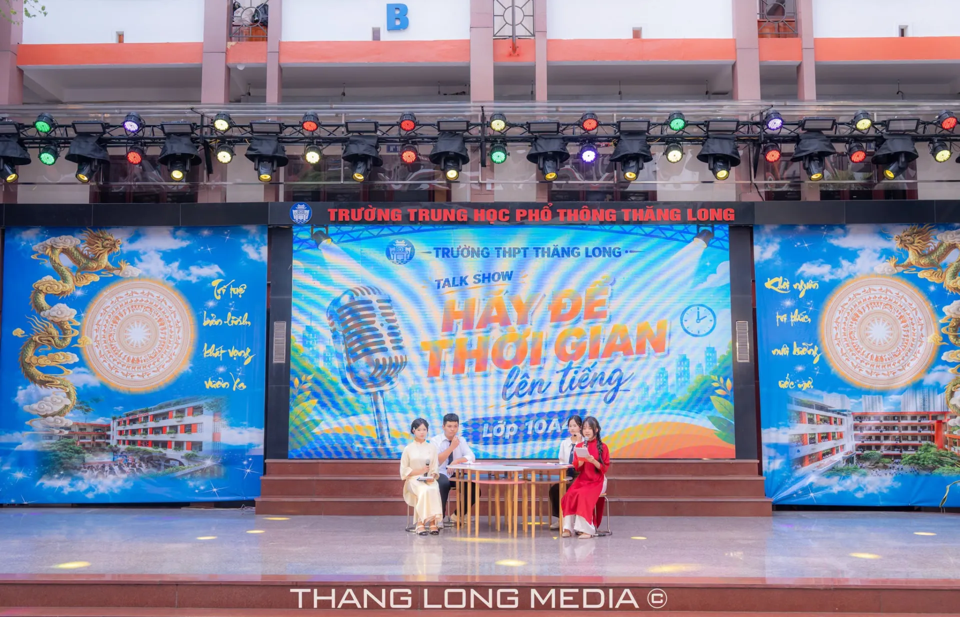 BÙNG NỔ NĂNG LƯỢNG VỚI GALA GIÁO DỤC KỸ NĂNG SỐNG, HƯỚNG NGHIỆP & DÂN VŨ 8 7 4