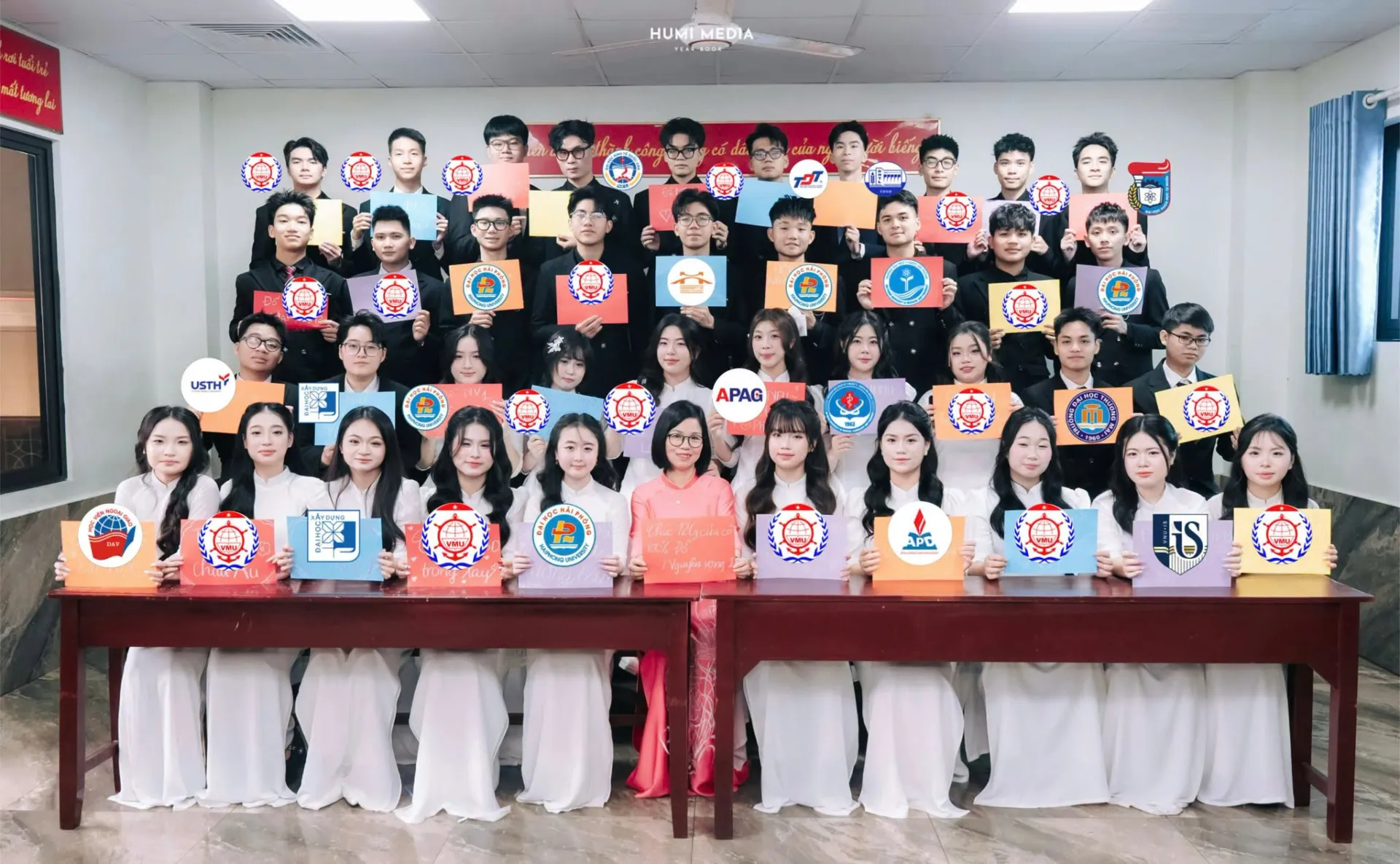 THÁNG LONG TỰ HÀO: KẾT QUẢ TRÚNG TUYỂN ĐẠI HỌC NĂM HỌC 2025 – 2026 9 9 5