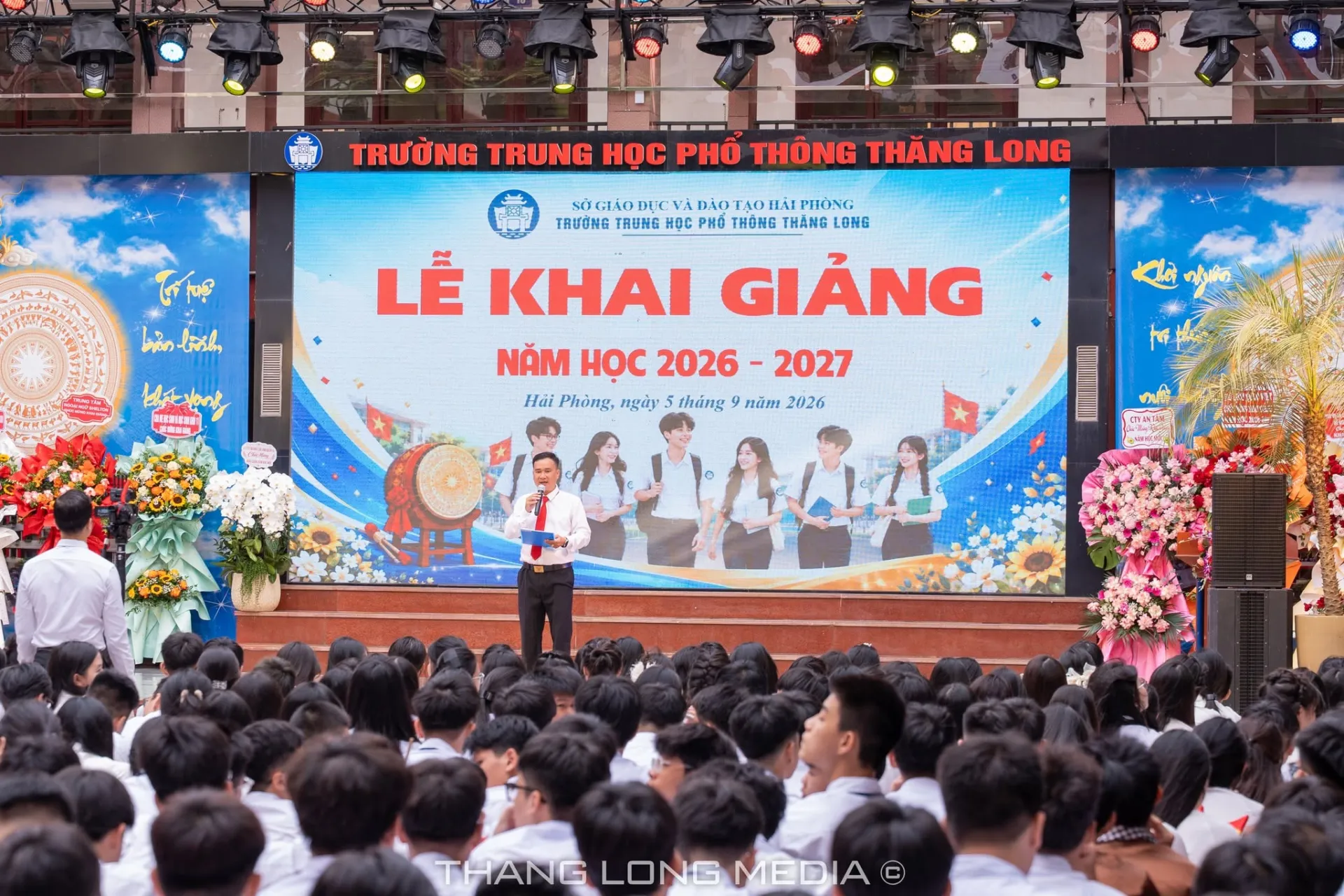 TRƯỜNG THPT THĂNG LONG LONG TRỌNG TỔ CHỨC LỄ KHAI GIẢNG NĂM HỌC 2026 – 2027 2 1