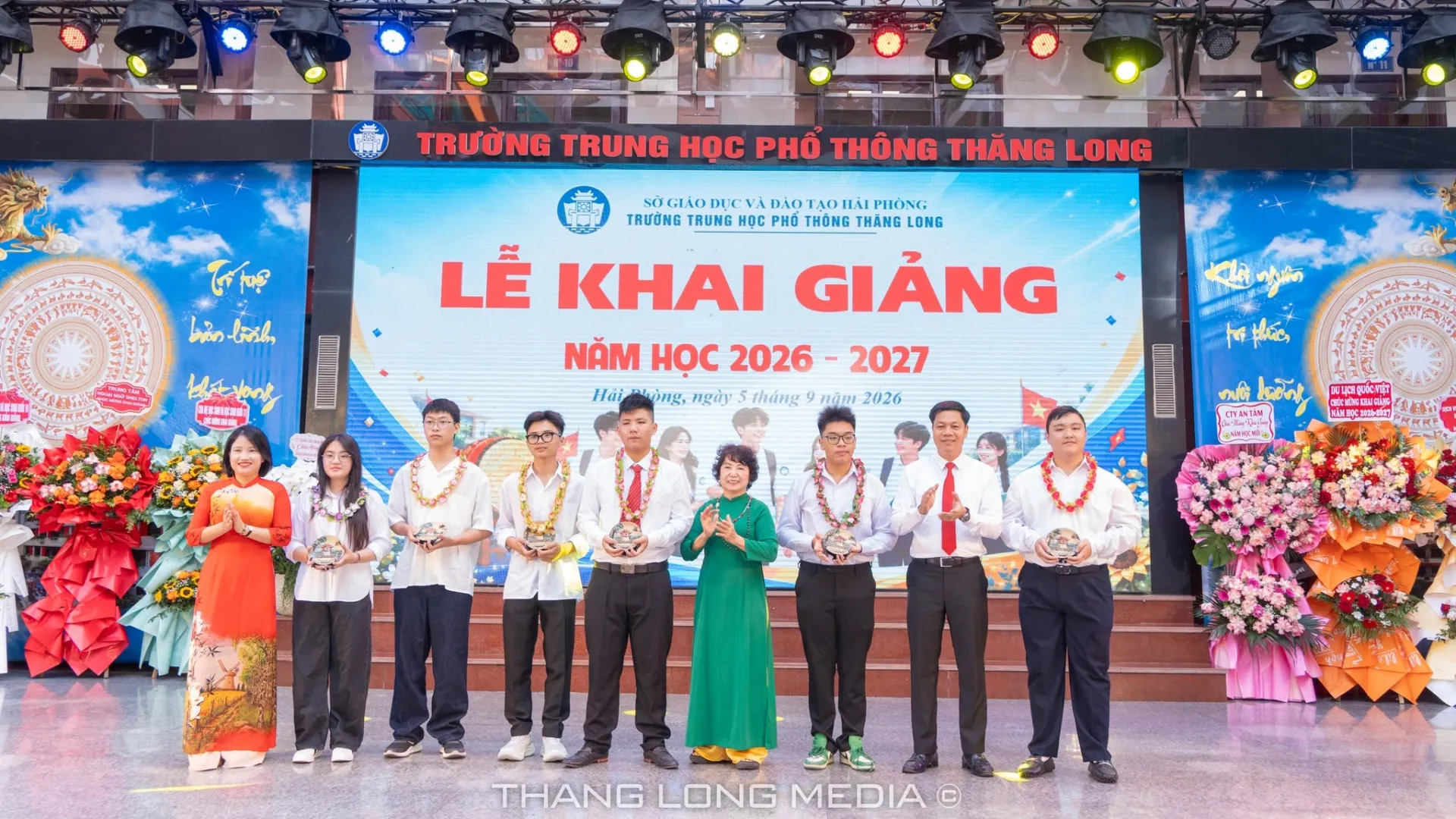 TRƯỜNG THPT THĂNG LONG LONG TRỌNG TỔ CHỨC LỄ KHAI GIẢNG NĂM HỌC 2026 – 2027 14 12 1
