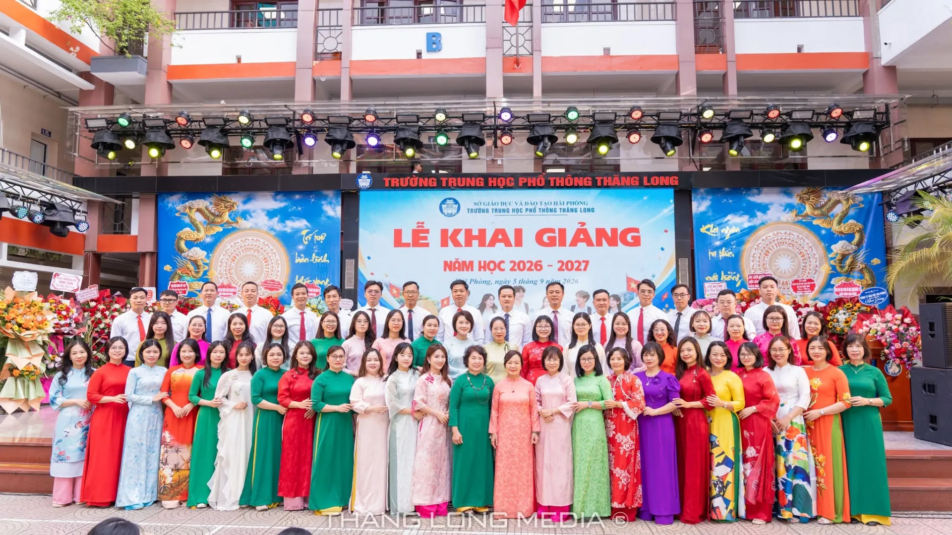 TRƯỜNG THPT THĂNG LONG LONG TRỌNG TỔ CHỨC LỄ KHAI GIẢNG NĂM HỌC 2026 – 2027 15 13 1