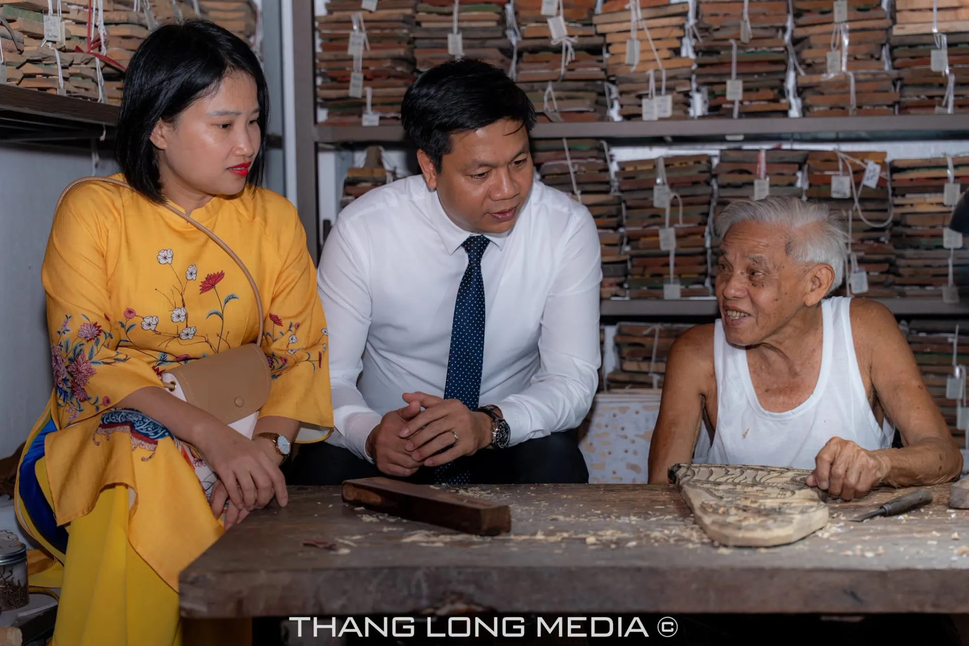 THPT Thăng Long tổ chức hoạt động giáo dục truyền thống: Dâng hương Văn Miếu – Quốc Tử Giám và trải nghiệm văn hóa tranh Đông Hồ 11 15 2
