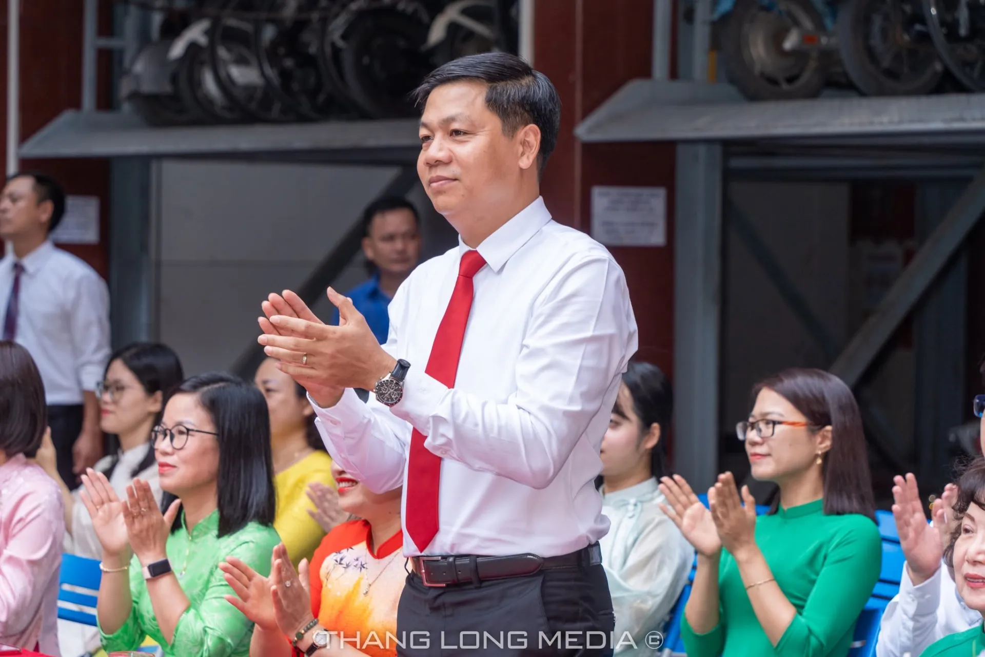 TRƯỜNG THPT THĂNG LONG LONG TRỌNG TỔ CHỨC LỄ KHAI GIẢNG NĂM HỌC 2026 – 2027 4 3