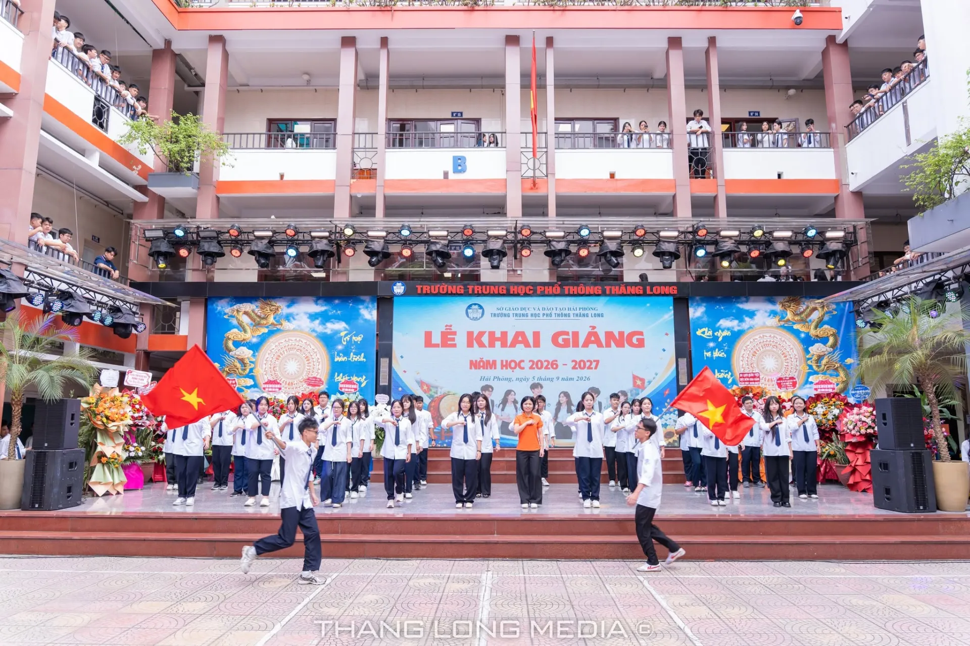 TRƯỜNG THPT THĂNG LONG LONG TRỌNG TỔ CHỨC LỄ KHAI GIẢNG NĂM HỌC 2026 – 2027 31 35