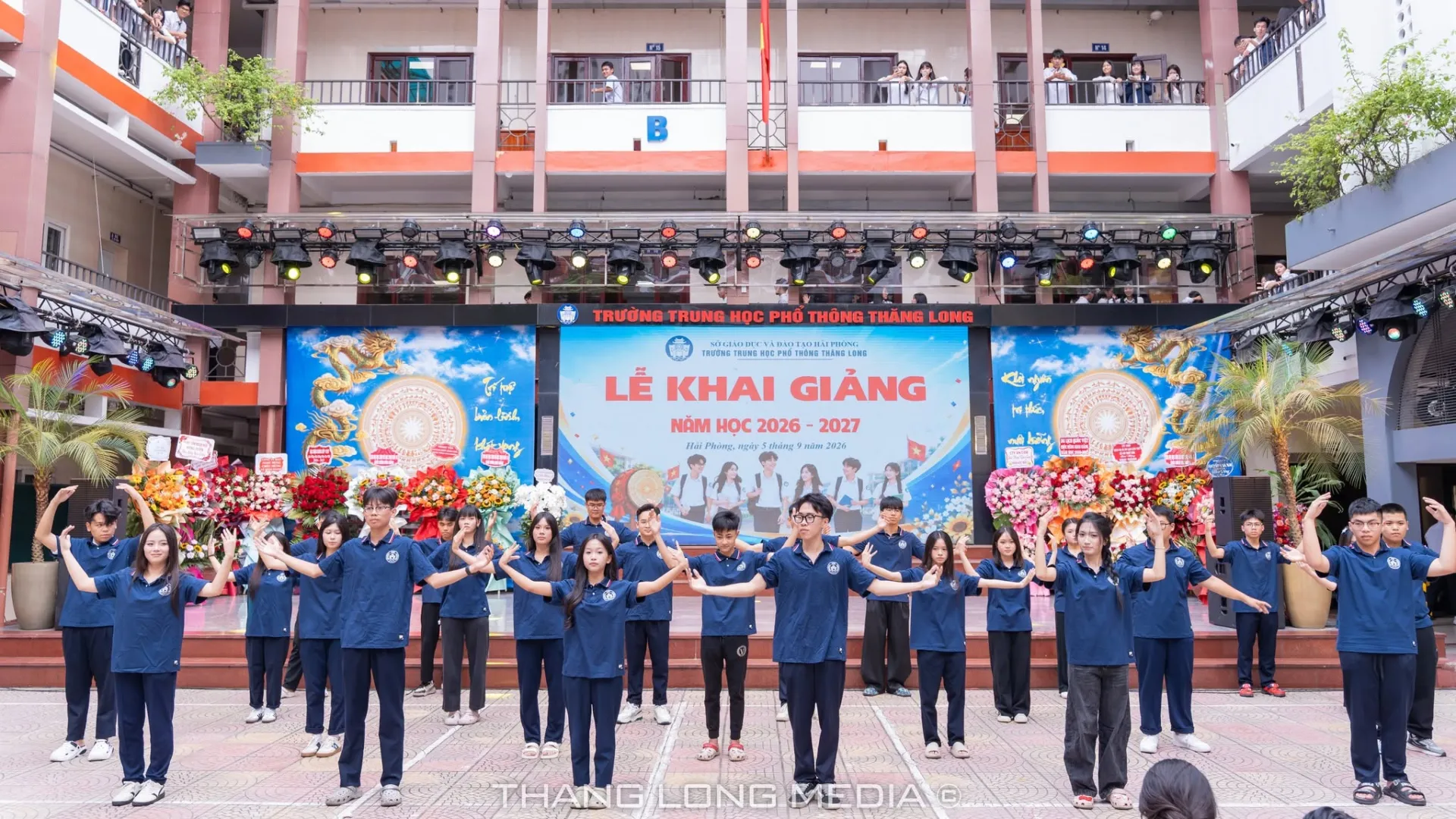 TRƯỜNG THPT THĂNG LONG LONG TRỌNG TỔ CHỨC LỄ KHAI GIẢNG NĂM HỌC 2026 – 2027 34 38