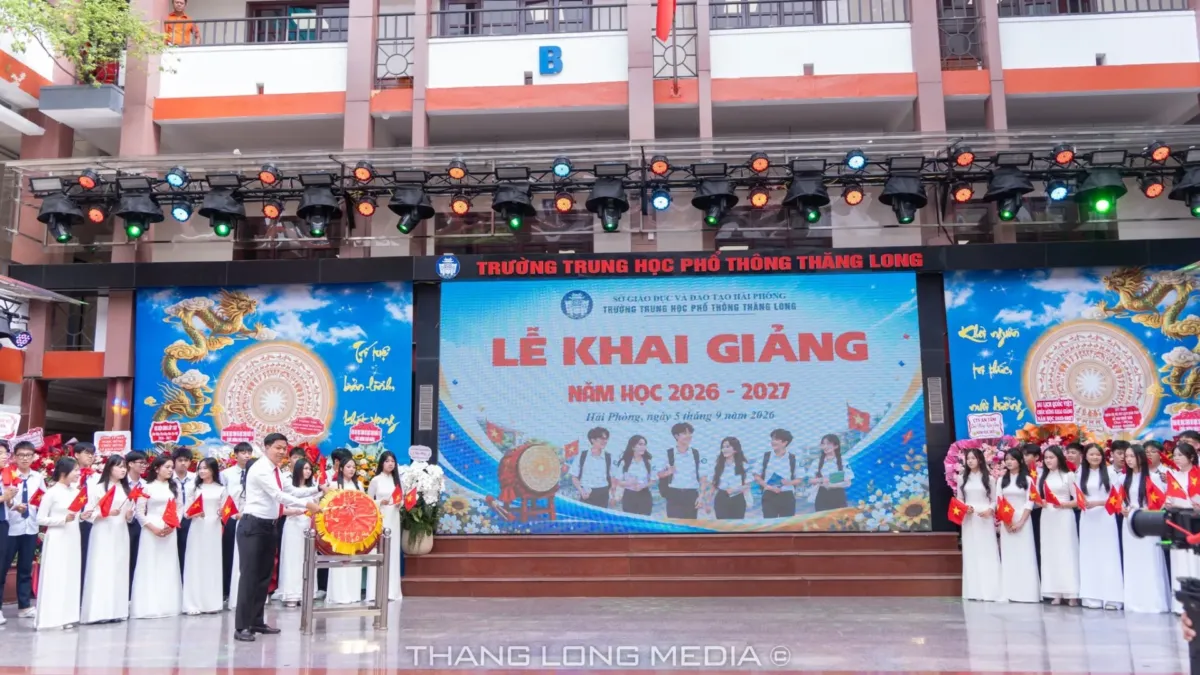 TRƯỜNG THPT THĂNG LONG LONG TRỌNG TỔ CHỨC LỄ KHAI GIẢNG NĂM HỌC 2026 – 2027 1 4 1